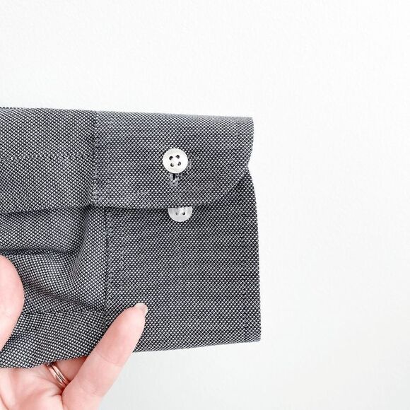 Chaps Mens Collared Shirt Non-Iron Button Down Long Sleeve Black 17 Neck - Picture 2 of 7